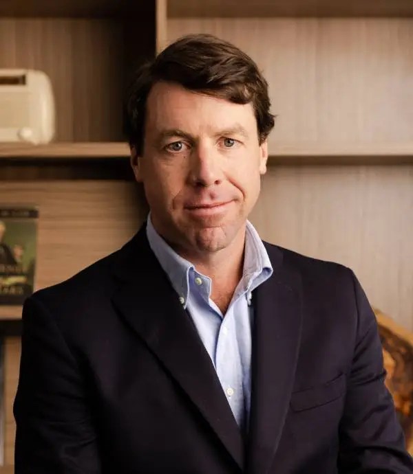 Alex Taylor headshot